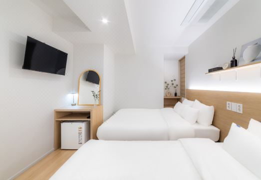 3. 하이서울 호스텔..