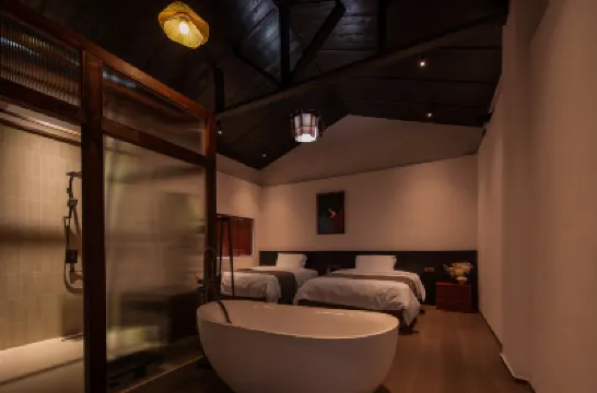 龍門淞嵐山境·古風私湯民宿 鄰近香溪堡旅遊區的酒店