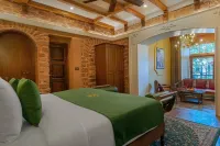 BluSalzz Terrah Hills Resort, Dalhousie-SLH-A Small Luxury Hotel - balcony