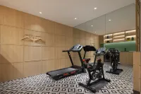 Zhizi Qingju Hotel (Jingmen Railway Station) - Gym