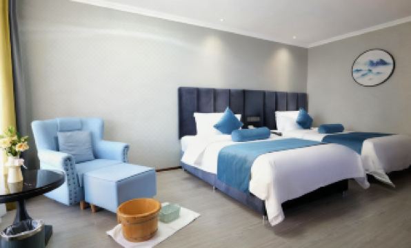 Dunhuang Zhongzhou International Hotel