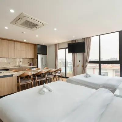 Moonlit Suites Hotel โรงแรมใกล้เตย์โฮ