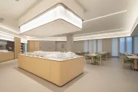 Full Season Hotel (Nanjing Mufu Mountain Subway Station Hotel) ​
