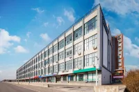 Home Inn Youyou E-sports Hotel (Taiyuan South Railway Station · Wusu International Airport) -  Gaming & Esports