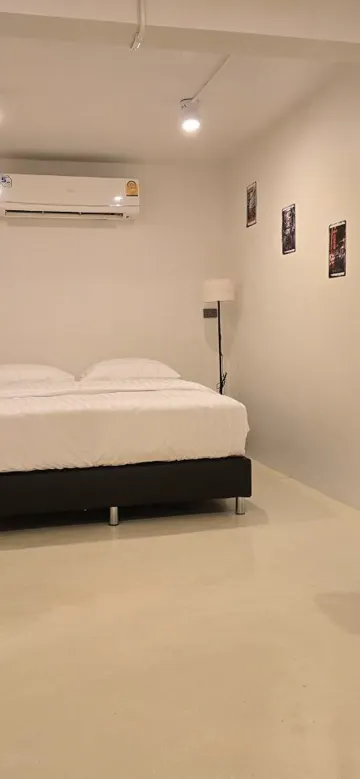 ห้องสุพีเรียเตียงควีนไซส์ พร้อมห้องน้ำรวม