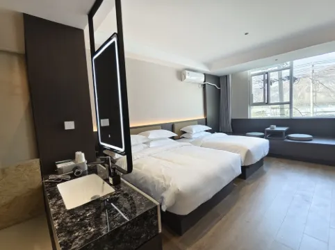 Minxian Yunxi Peninsula  Hotel