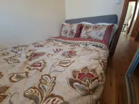 London Luxury 3 bedroom flat, 2 Bathrooms, free parking, close to tube for Central London