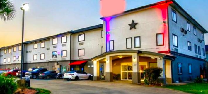 Oyo Townhouse Sulphur,LA Extended Stay I-10 Hotels in Sulphur
