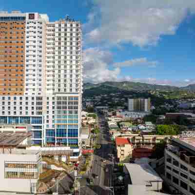 Radisson Red Cebu Mandaue Hotel Exterior