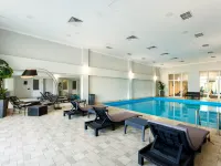 Cruise Hotel Отели рядом с достопримечательностью «Станция метро Грмагеле»