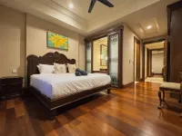 CasaDeRio Residences DeluxRiverSuite Walk5minsToJonkerSt By Heystay Management Hotels in 