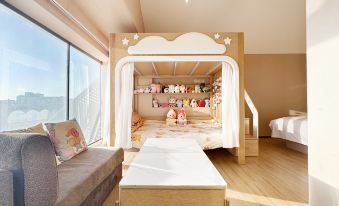 Bolly Wood Hotel(Beijing Wangfujing Street Palace Museum)