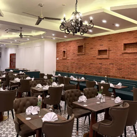 Madison Crown Hotel