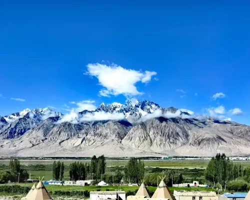 Meet Torgrencia tent camp โรงแรมในต้าเซินขู่เออร์กัง