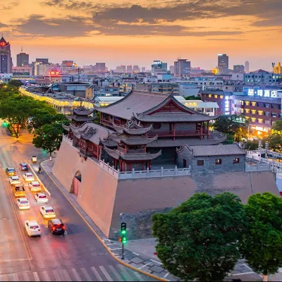 James Joyce Coffetel Hotel (Yinchuan Drum Tower Jade Emperor Pavilion Store) Hotels near Xingqing