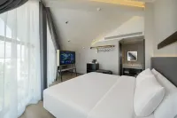 Jinjiang Hotel (Mohe Arctic Village China's Northernmost Post Office) - マウンテンビュー