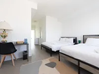 Downsview Park Luxury Townhome new Yorkdale Transit Hotels near Downsview Metro Station