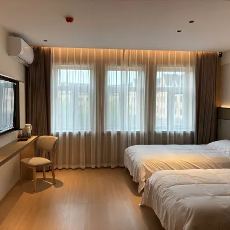 Hongtu Business Hotel