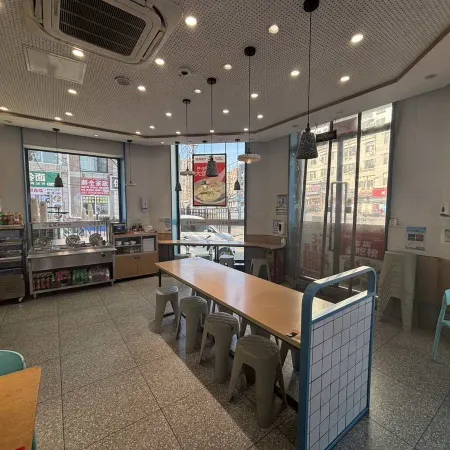 Yike Yijia Boutique Hotel (Dalian Xinghai Park Seaview)