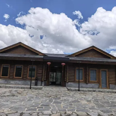 木裡香格里拉湖寸冬海牧民驛站 木里住宿飯店
