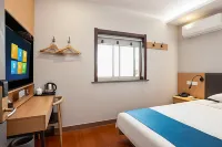 Rujia Pebble Hotel (Baoying Anyi East Road, Baoying  Yangzhou) - Parkering