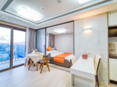 Hillestate Jeju Hotels near Dodubong