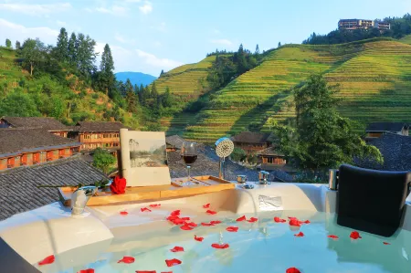 Yuanshan Banjing Hotel (Longji Terrace Golden Buddhading Observation Deck)