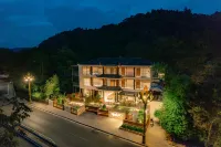 Mount Fanjing Muxi Mountain Lodge Hotels in Jiangkou