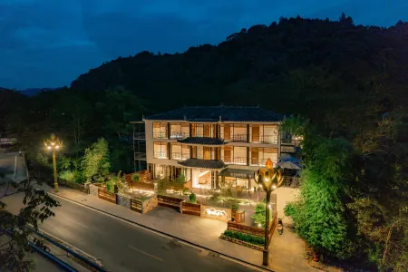 Mount Fanjing Muxi Mountain Lodge Отели рядом с достопримечательностью «Mount Fanjing»