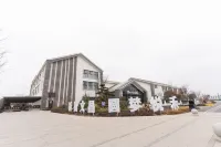 Banyan Tree International Hotel Hotels in Zitong County