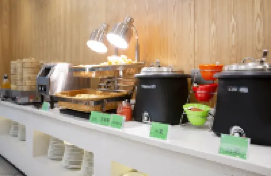 Lavande Hotels（Maoming high-speed railway station xinfu road branch）