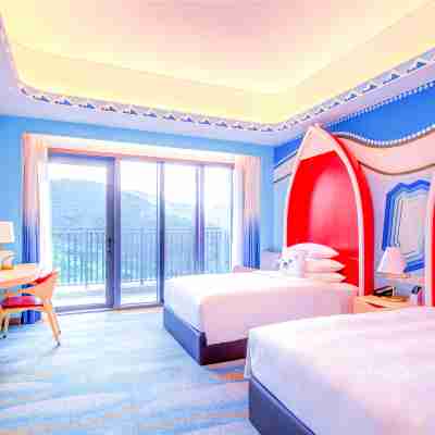 Chimelong Spaceship Hotel Rooms