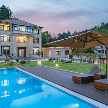 One Mountain and One House · Starry Sky Pool · Bamboo Forest Holiday Parent-child Beauty Su