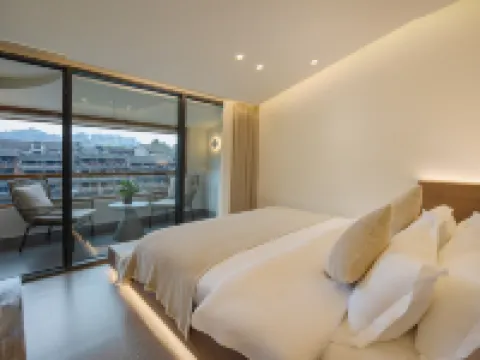 No.1 Banju Riverview Homestay Hotels in Fenghuang County