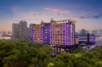 Ningbo Siji Ruili · CheerLily By Dragon Hotel a 