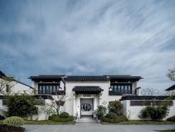 Zhenjiang Jurong Hantian Langyue Star Hotel (Baohuashan Scenic Area)