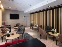 Catalonia Plaza Mayor Hotels near Neptuno Square