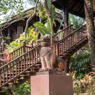 Athakon House Hotel Exterior