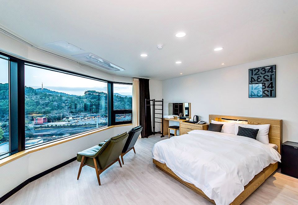 나인부띠끄 호텔 카페나 객실 내부