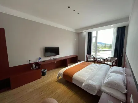 Grandenburg Beer Manor Отели рядом с достопримечательностью «Jianchang Ancient City, Liaoning»