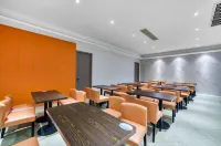 Old Street  Hotel (Jinhua High-speed Railway Station Zhejiang Normal University South Gate) - Cheap