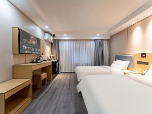 Yijia Boutique Hotel (Shanghai Hongkou Football Stadium)