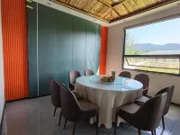 Yinqi Caotang Inn (Nalati Scenic Area) - พร้อมอาหารเช้า