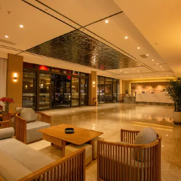 Jiny Hotel