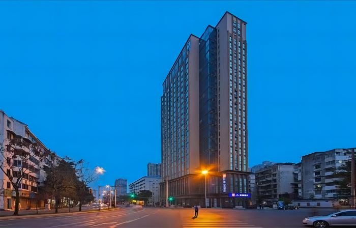 Huarong Business Hotel
