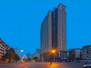 Huarong Business Hotel