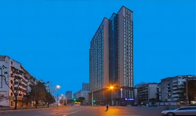 Huarong Business Hotel