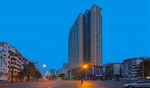 Huarong Business Hotel Hotels in Hefeng