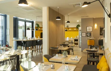 Appart Hotel Odalys City le Havre Centre Отели рядом с достопримечательностью «Le Square Saint-Roch»