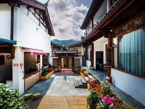 Yulong Anhui Theme Inn